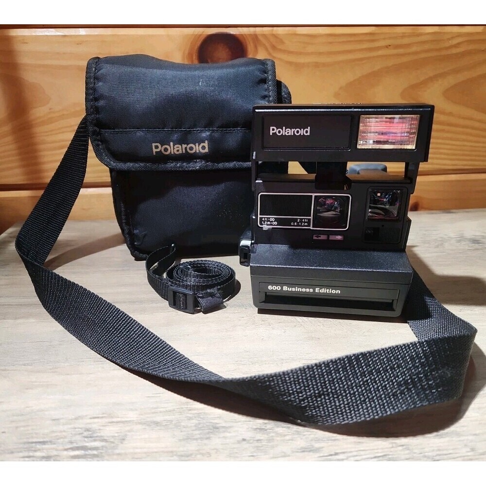 Polaroid 600 Business Edition Instant Film Camera -Camera Bag-Camera Not Tested
